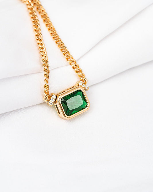 harma gold plated Maple Whisper Emerald Chain Link Necklace