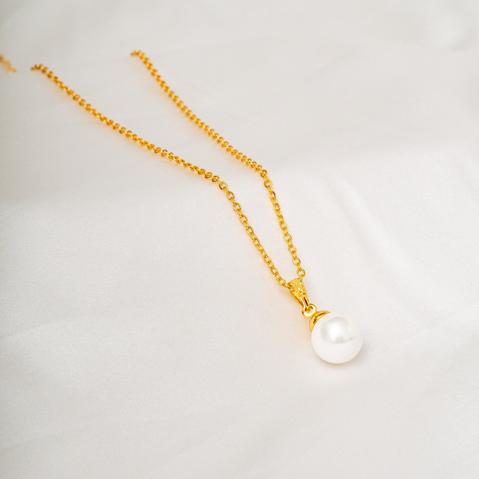 harma gold plated Single Pearl Drop Necklace